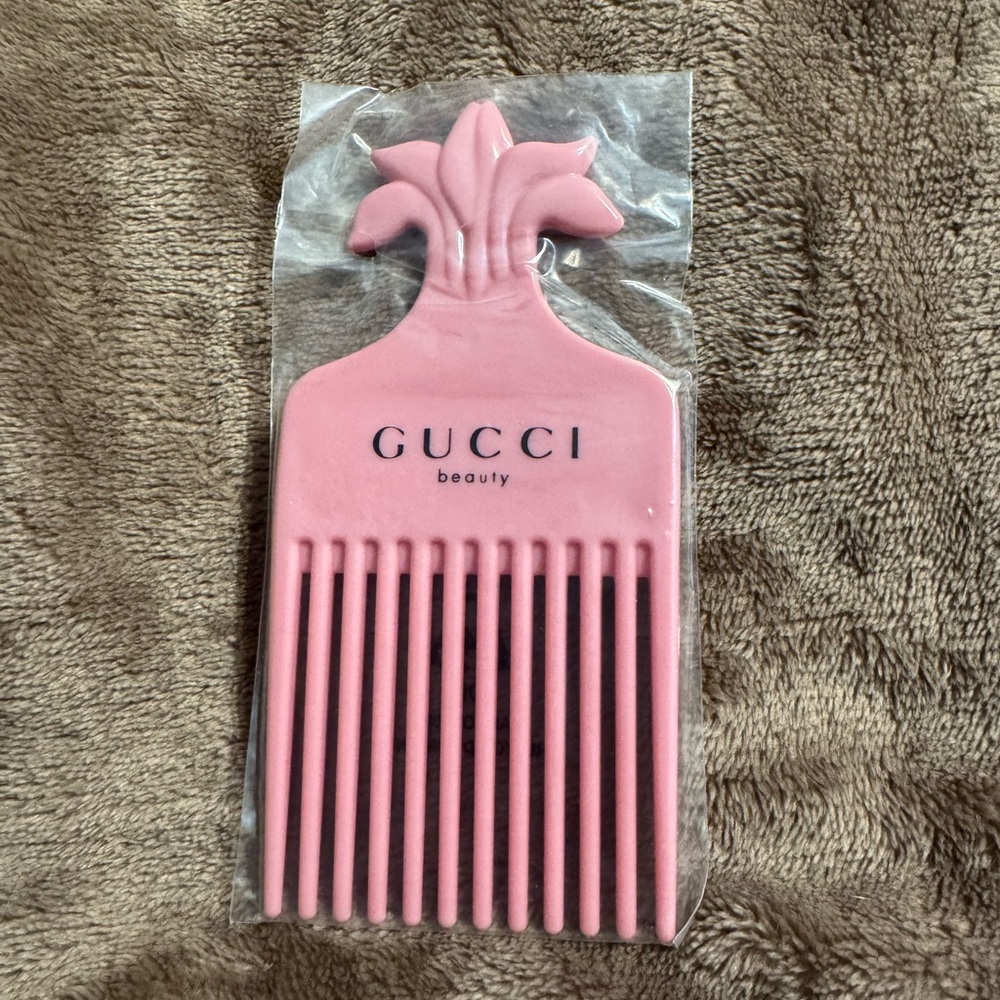 Gucci Pink Floral Beauty Pouch and Comb Set - Picture 4 of 6